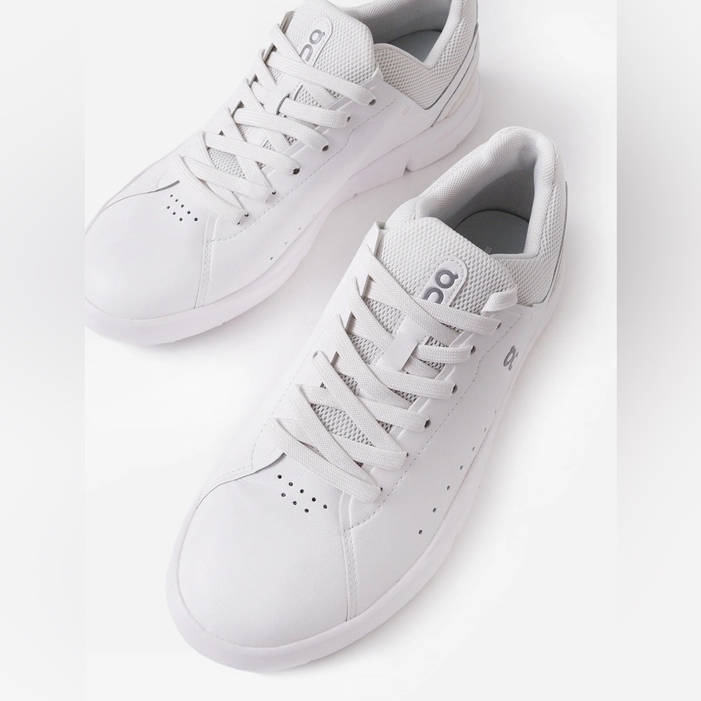 The Rodger Advantage Size 9 On Cloud Sneaker New in box